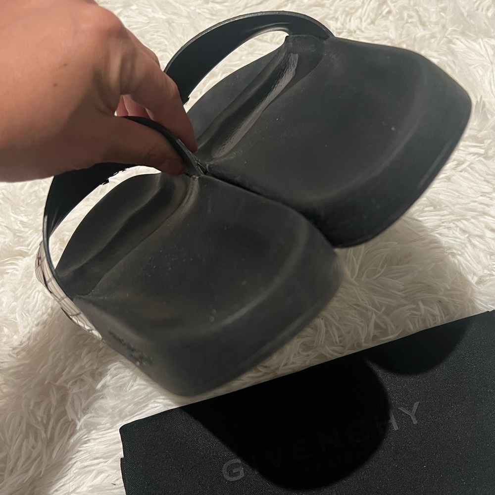Givenchy slides - Picture 3 of 8